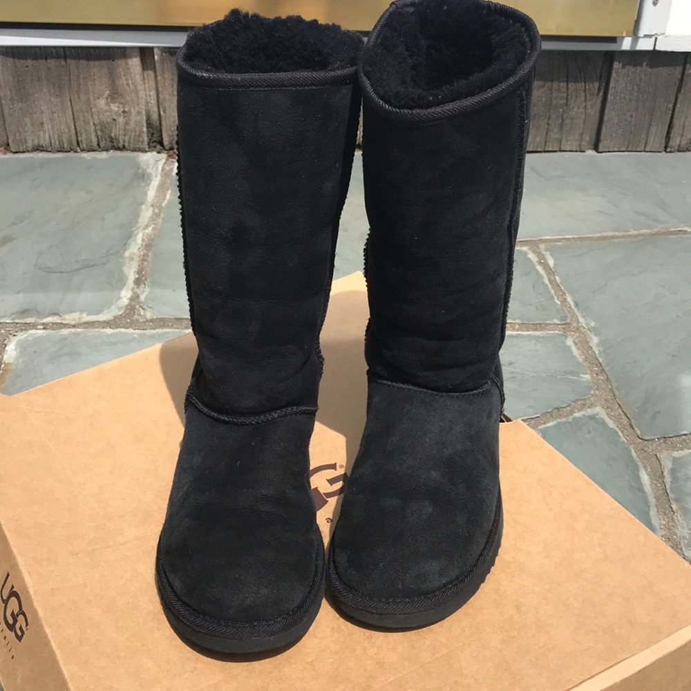 Women’s classic tall black Ugg boots